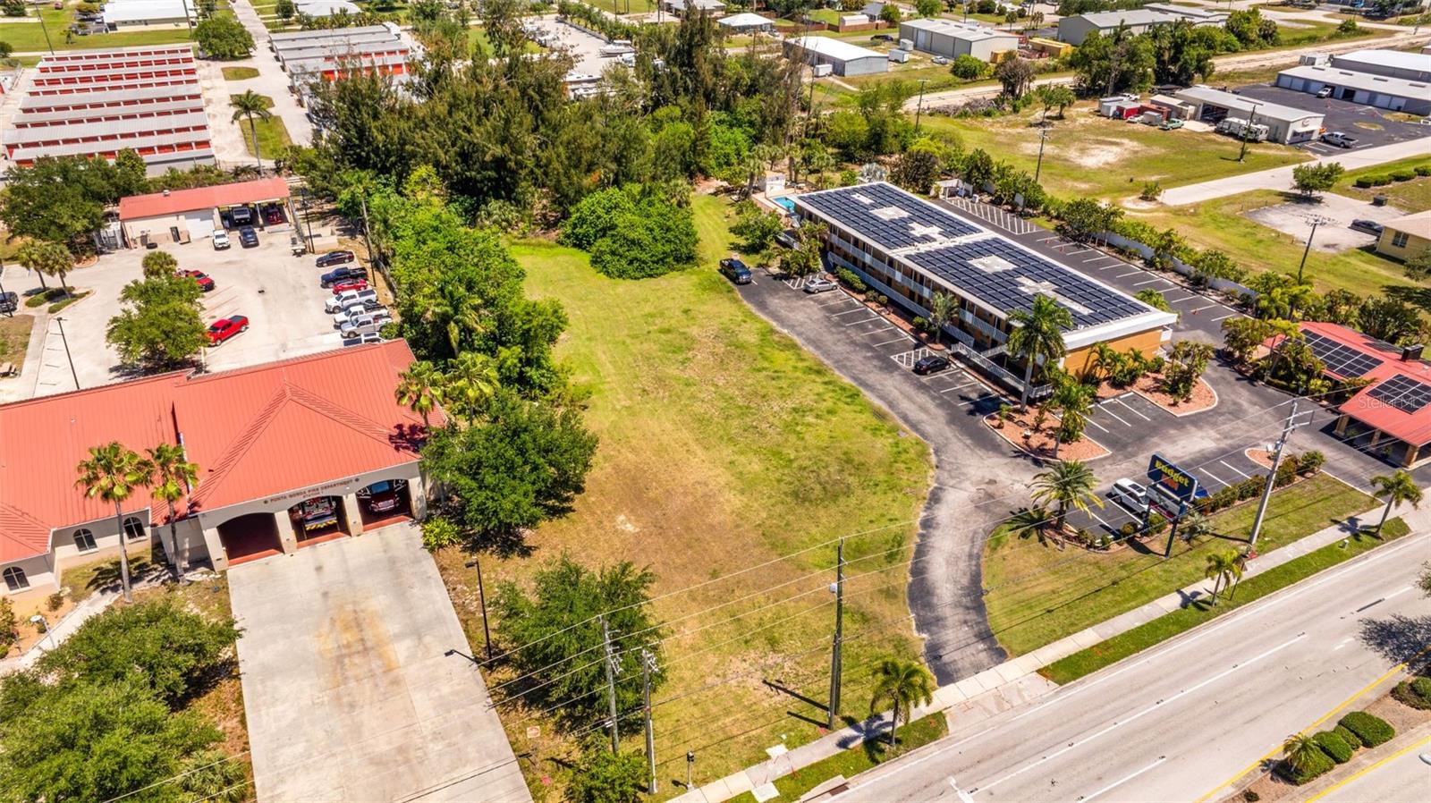1500 TAMIAMI TRL, PUNTA GORDA, FL, 33950
