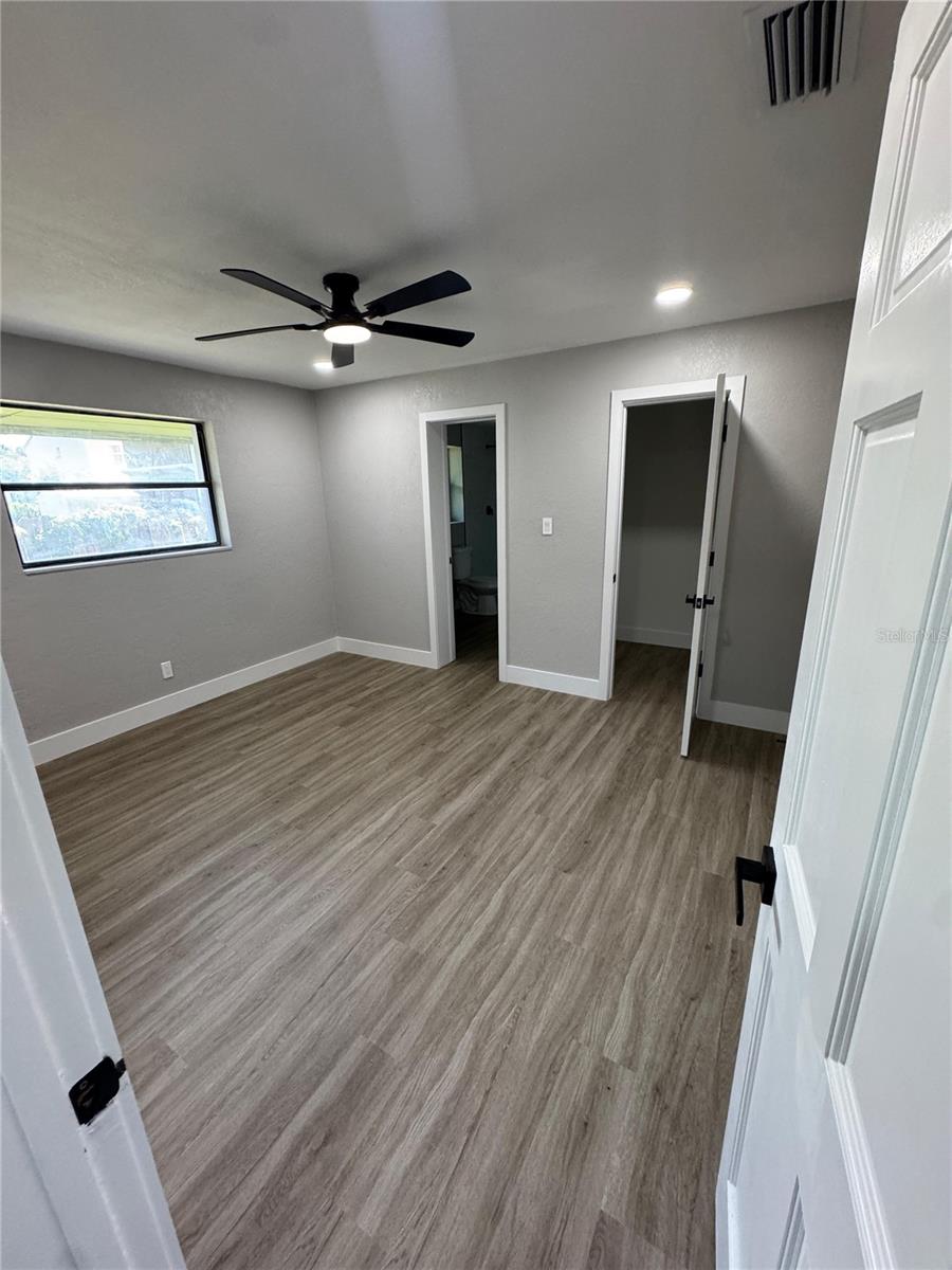 332 BIG TREE RD, SOUTH DAYTONA, FL, 32119