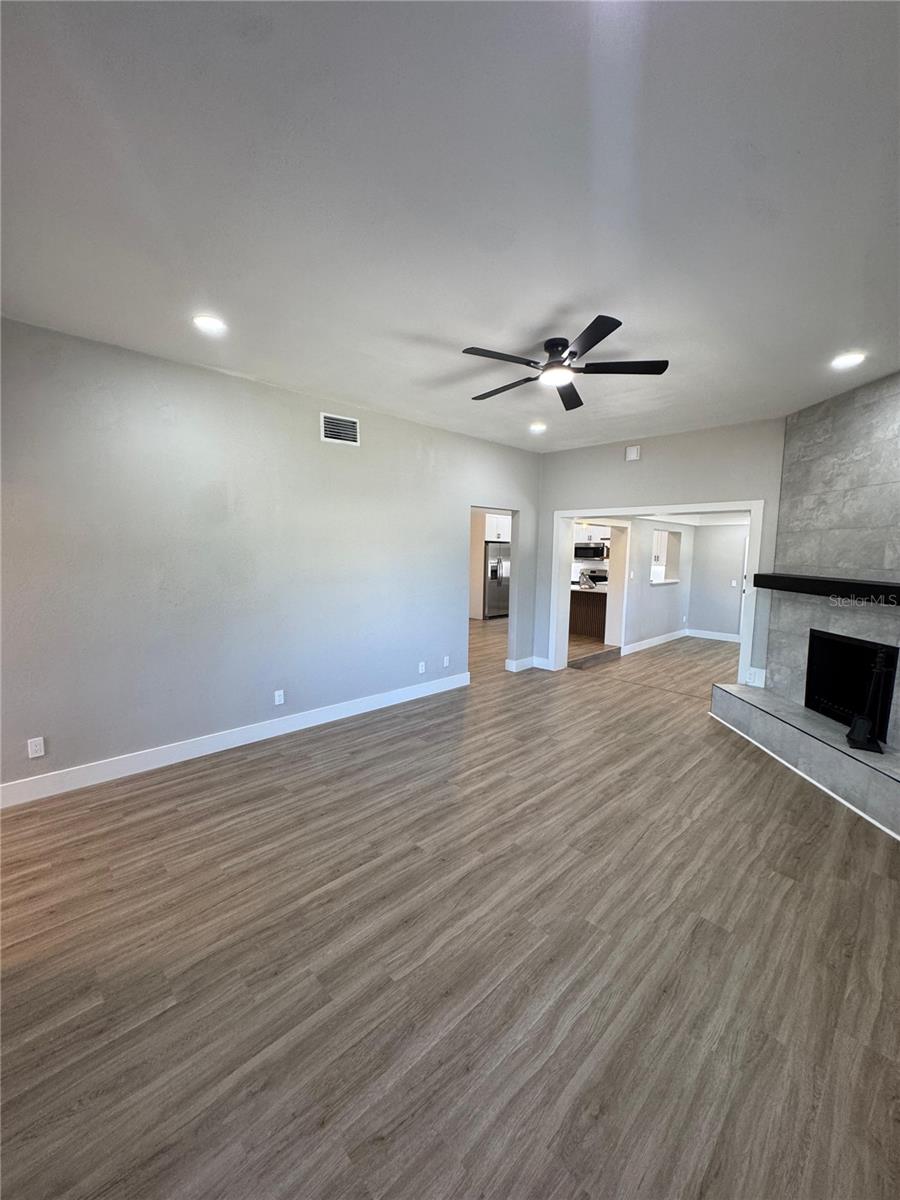 332 BIG TREE RD, SOUTH DAYTONA, FL, 32119