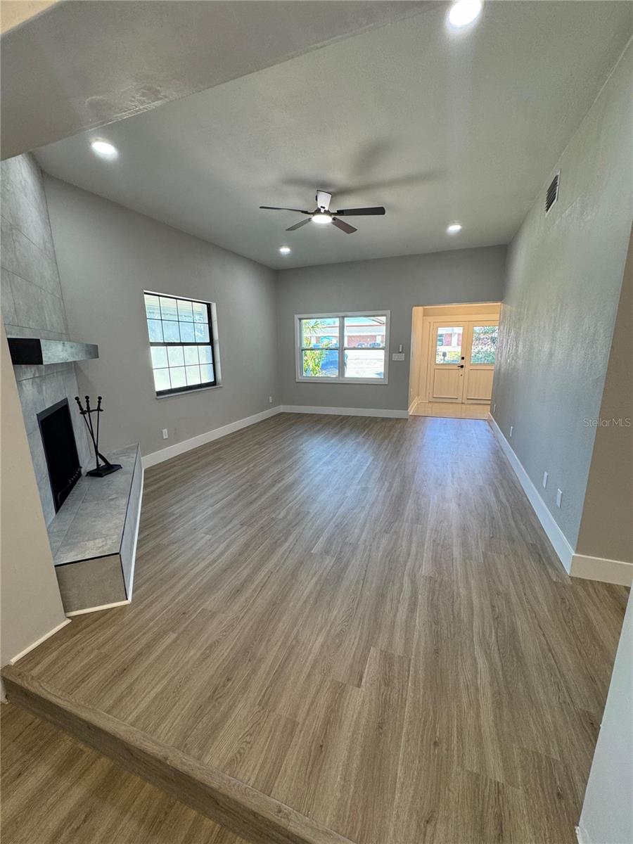 332 BIG TREE RD, SOUTH DAYTONA, FL, 32119
