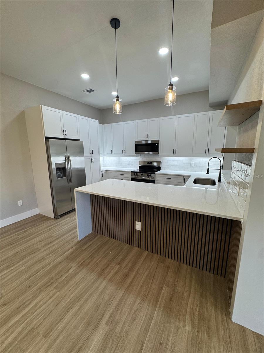 332 BIG TREE RD, SOUTH DAYTONA, FL, 32119