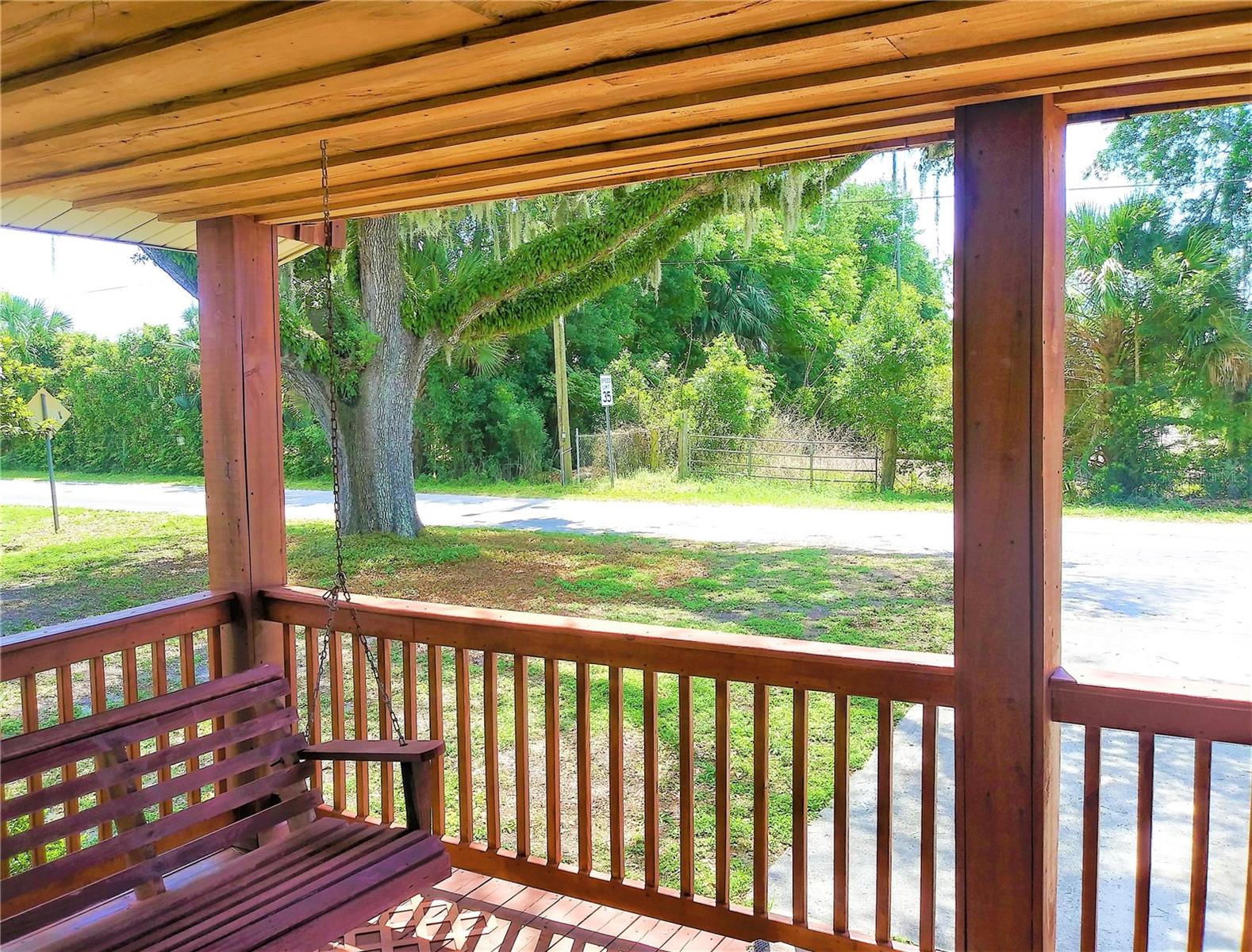 1673 BLACKWELDER RD, DE LEON SPRINGS, FL, 32130