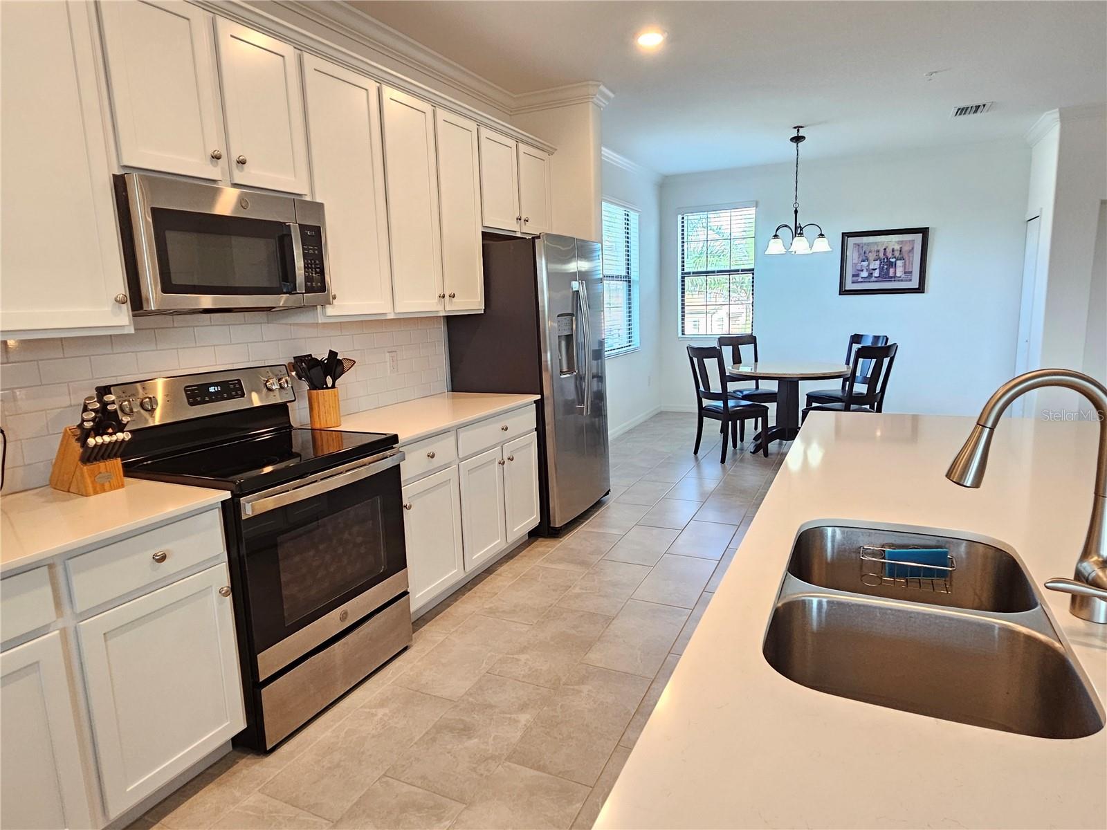 10825 TARFLOWER DR #202, VENICE, FL, 34293