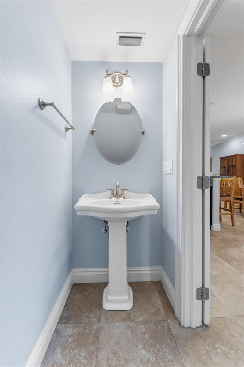 3817 W DALE AVE #4, TAMPA, FL, 33609