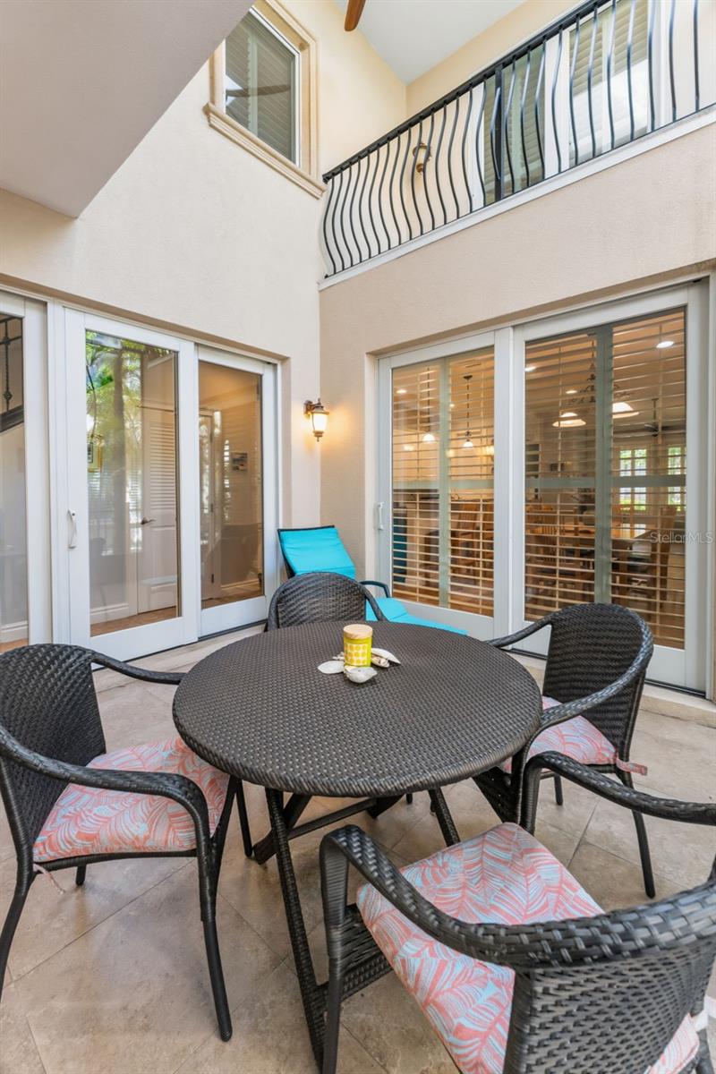 3817 W DALE AVE #4, TAMPA, FL, 33609
