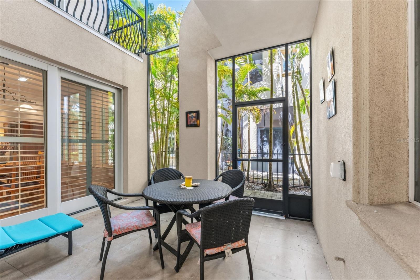 3817 W DALE AVE #4, TAMPA, FL, 33609