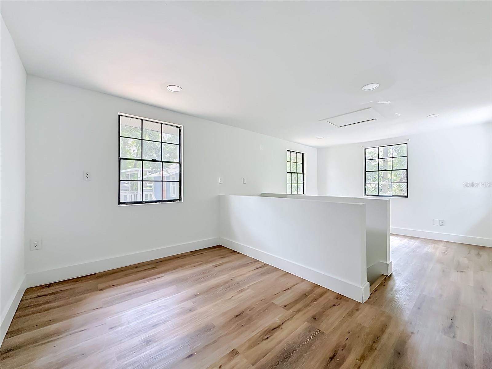 6705 N ELIZABETH ST, TAMPA, FL, 33604
