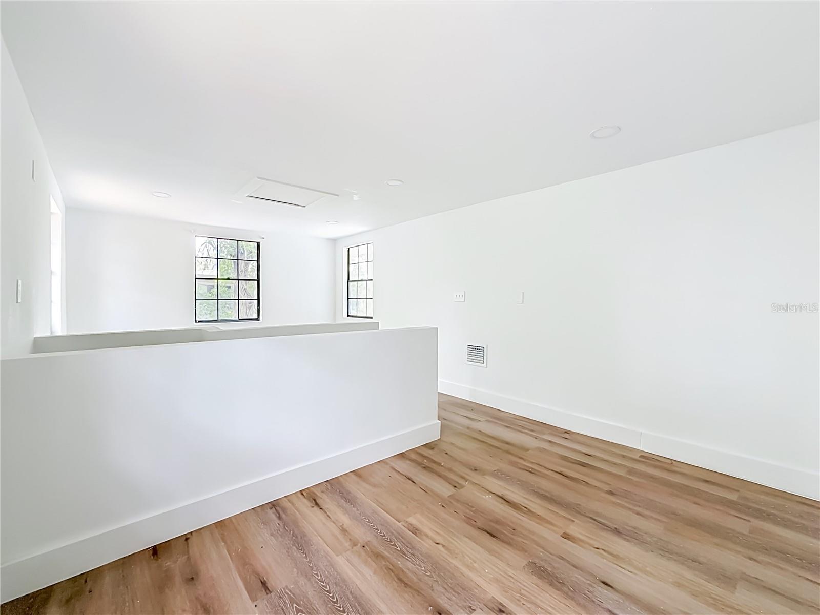 6705 N ELIZABETH ST, TAMPA, FL, 33604
