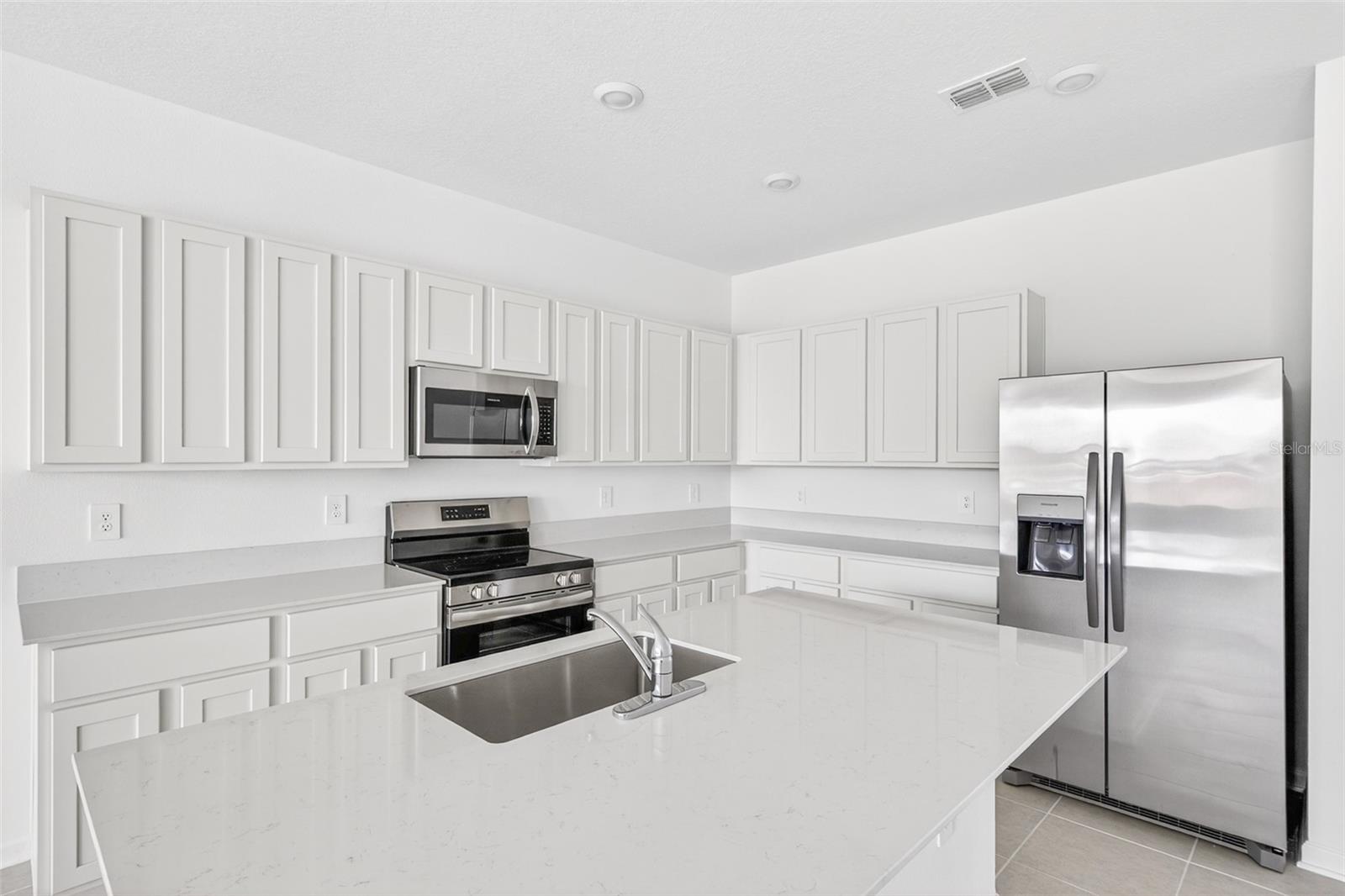 391 SOL VISTA DR, DUNDEE, FL, 33838