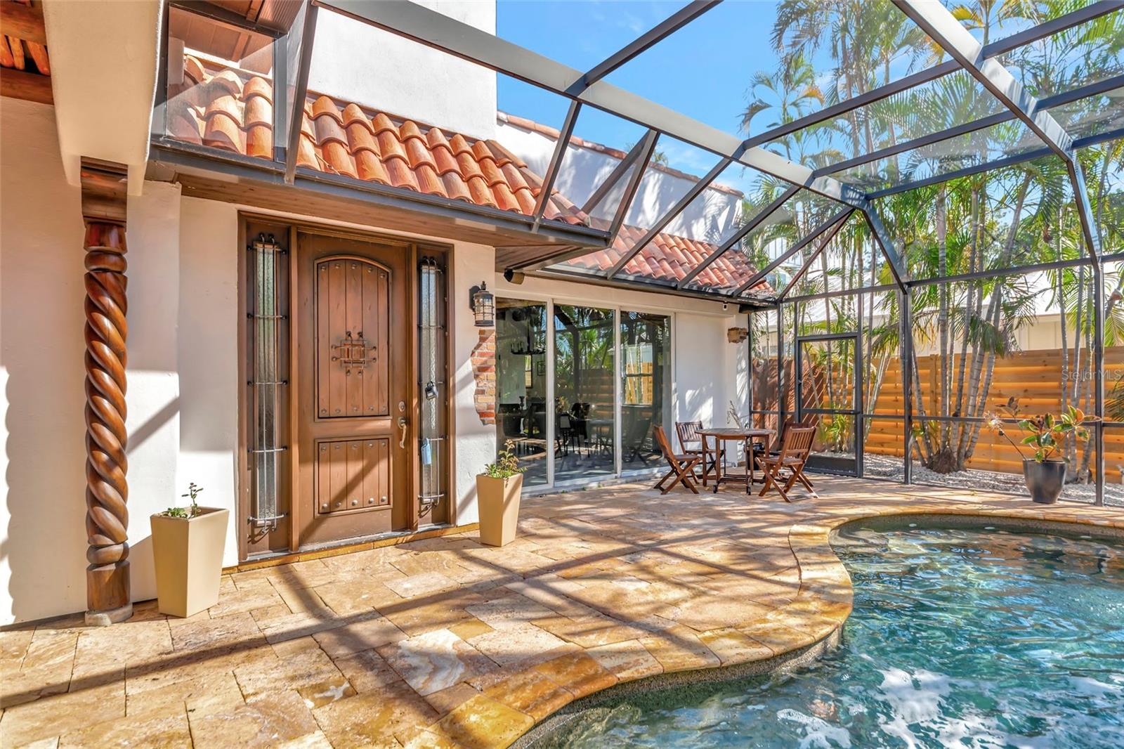 681 AVENIDA DE MAYO, SARASOTA, FL, 34242