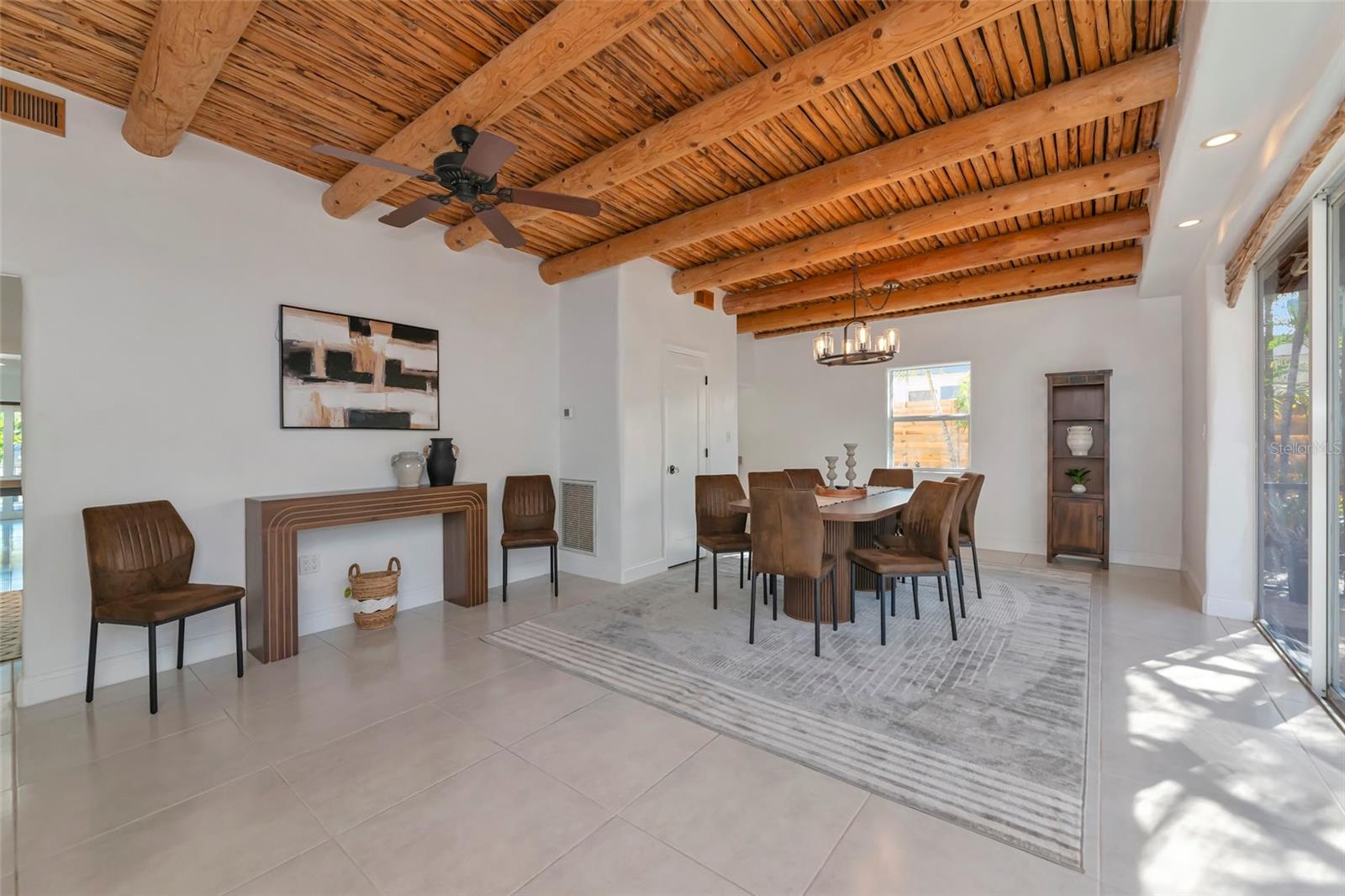 681 AVENIDA DE MAYO, SARASOTA, FL, 34242