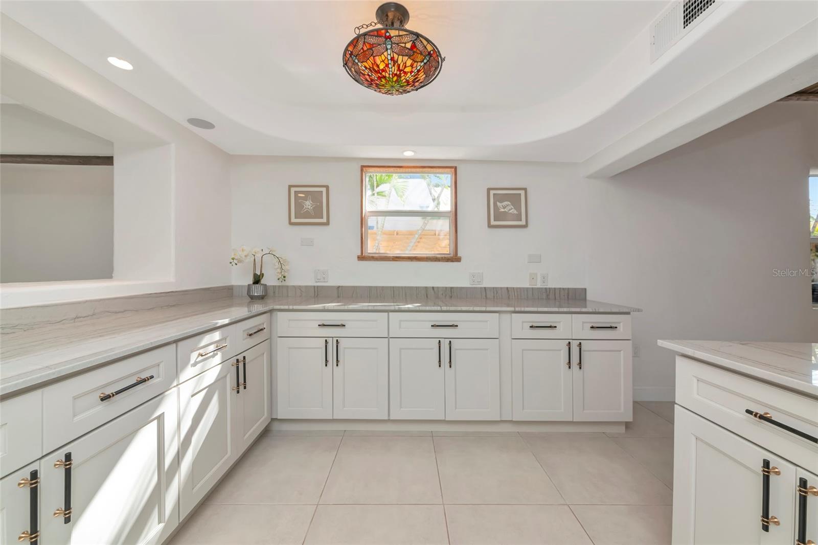 681 AVENIDA DE MAYO, SARASOTA, FL, 34242
