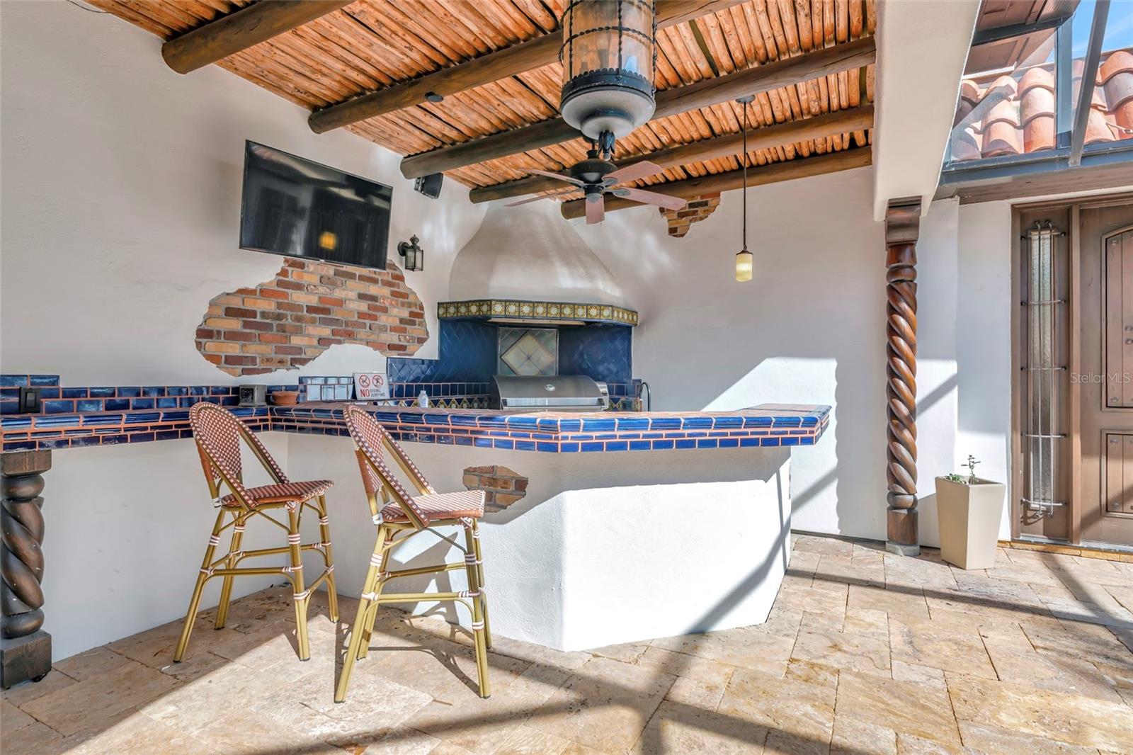 681 AVENIDA DE MAYO, SARASOTA, FL, 34242