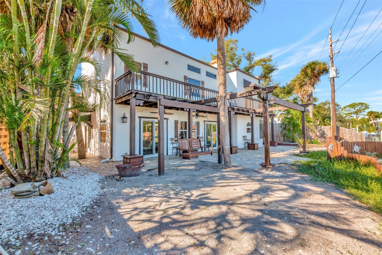 681 AVENIDA DE MAYO, SARASOTA, FL, 34242
