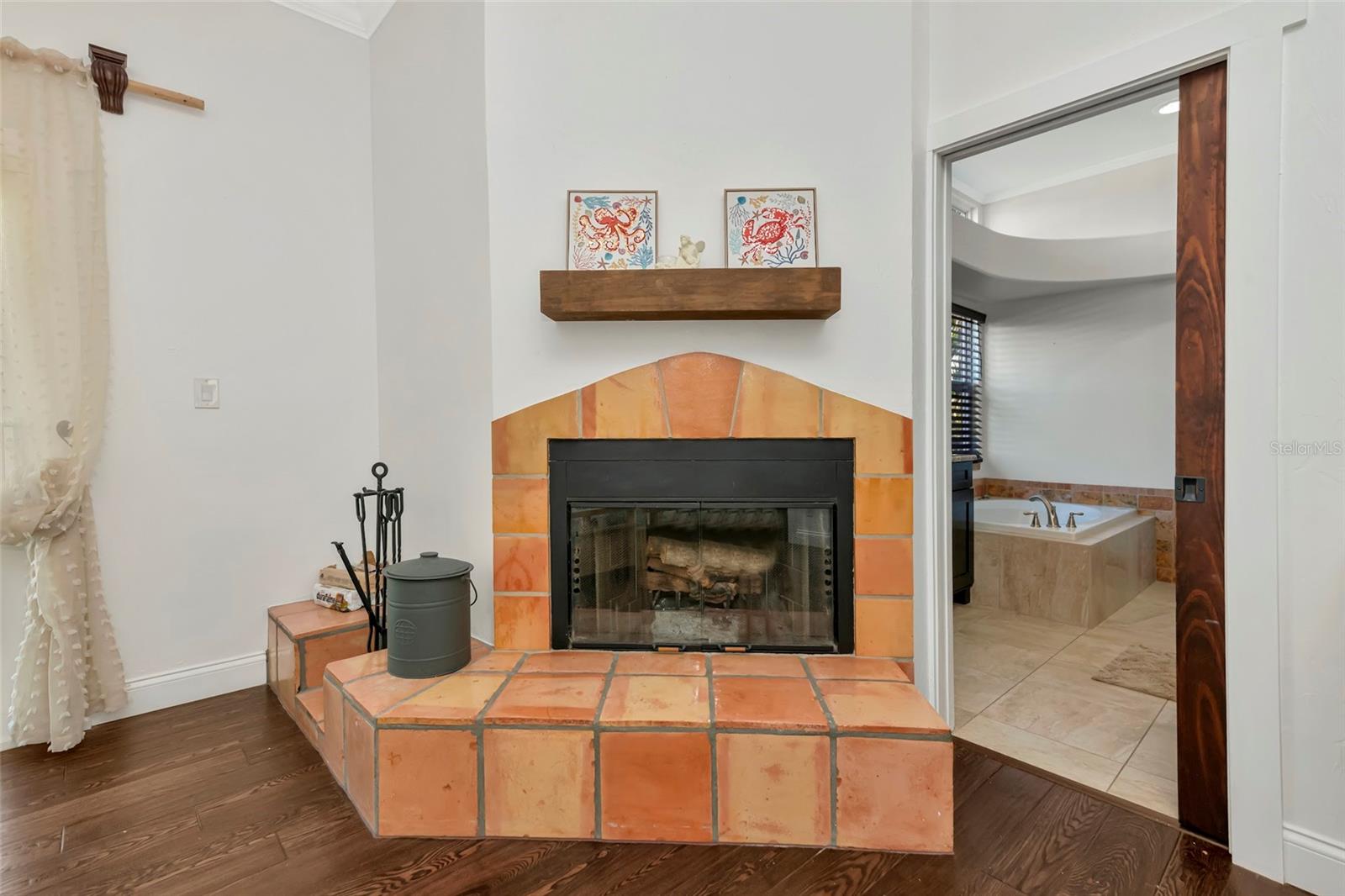 681 AVENIDA DE MAYO, SARASOTA, FL, 34242