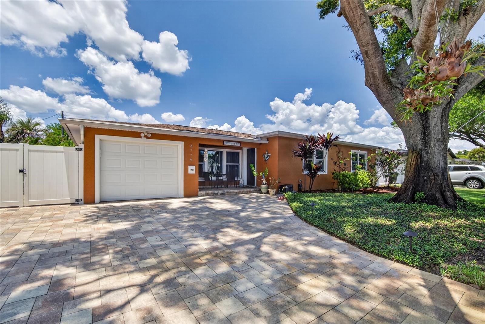3779 BENSON AVE N, ST PETERSBURG, FL, 33713