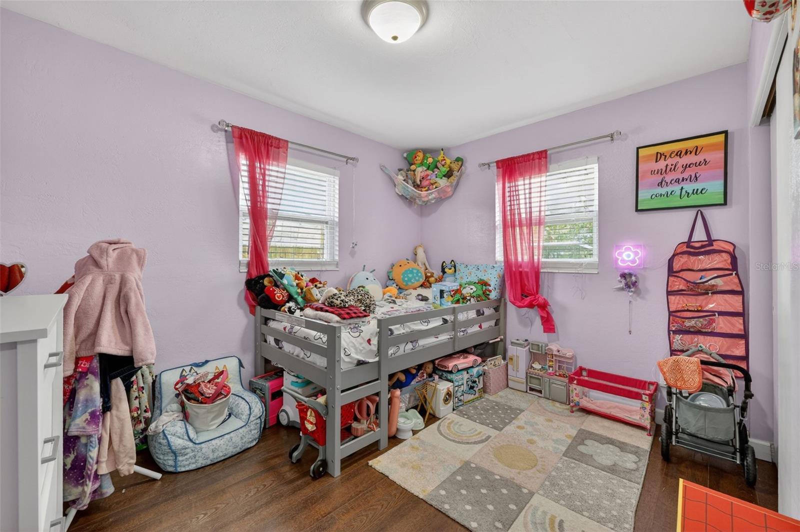 691 72ND AVE N, ST PETERSBURG, FL, 33702