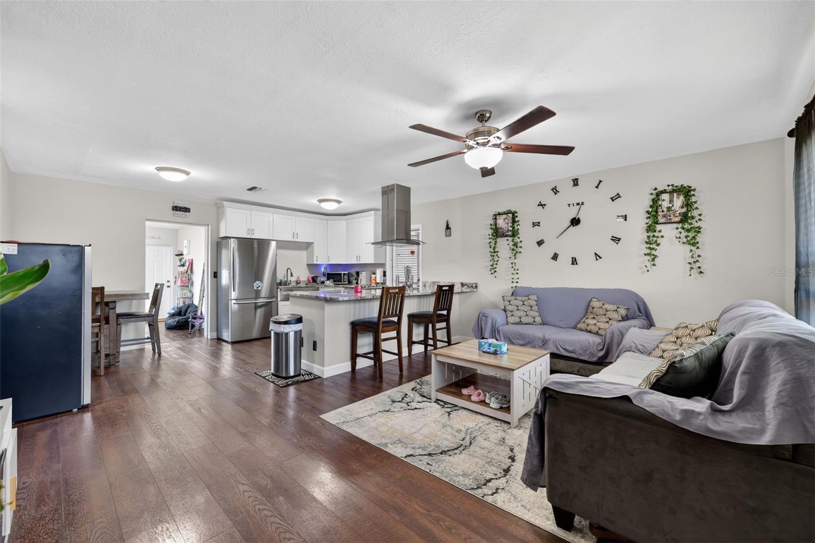 691 72ND AVE N, ST PETERSBURG, FL, 33702