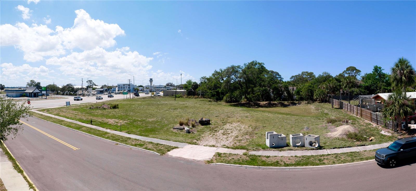 7972 N TAMIAMI TRL, SARASOTA, FL, 34243