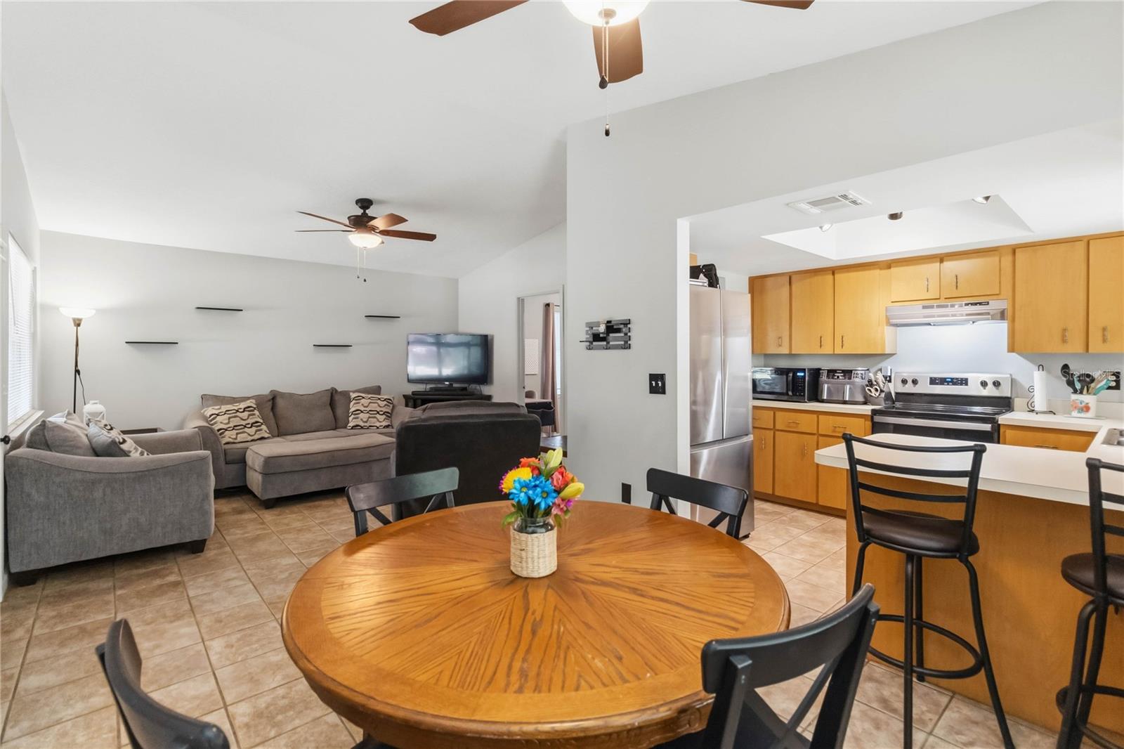 25805 VERO ST, SORRENTO, FL, 32776