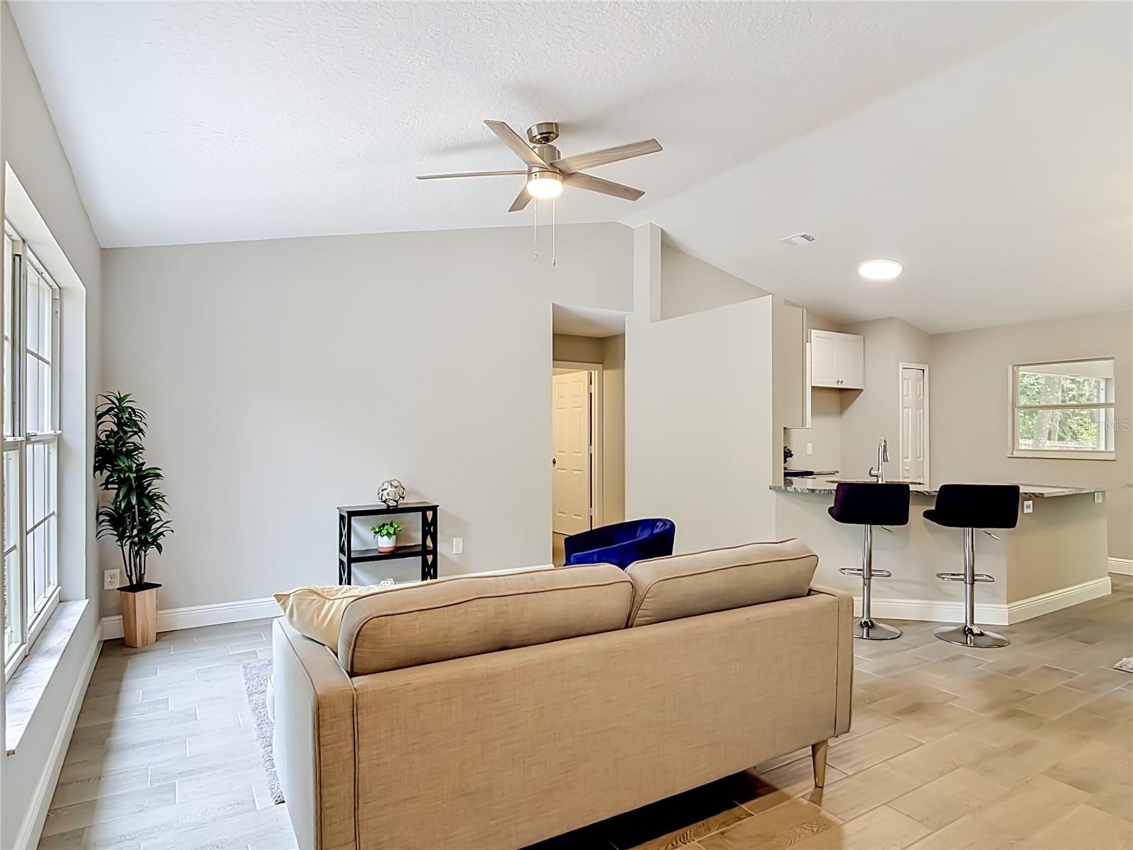 1490 BROADWAY AVE, ORANGE CITY, FL, 32763