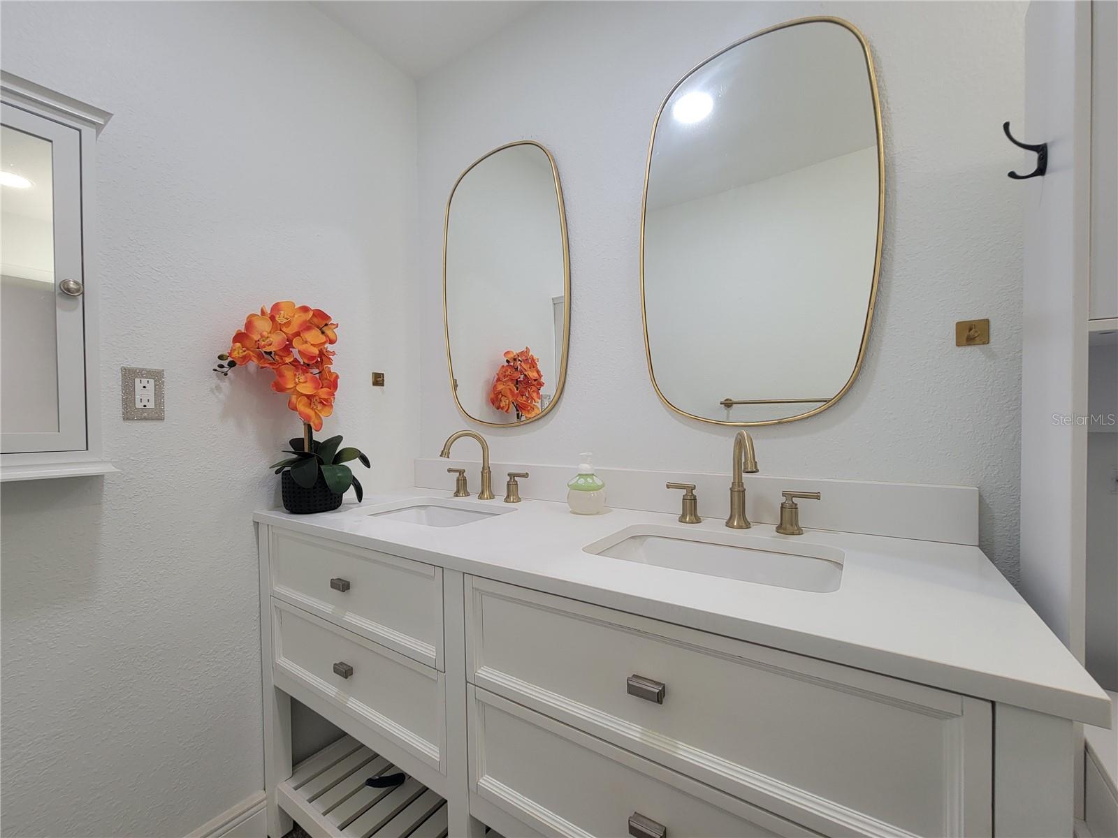 2631 OAKBROOK DR, LARGO, FL, 33770