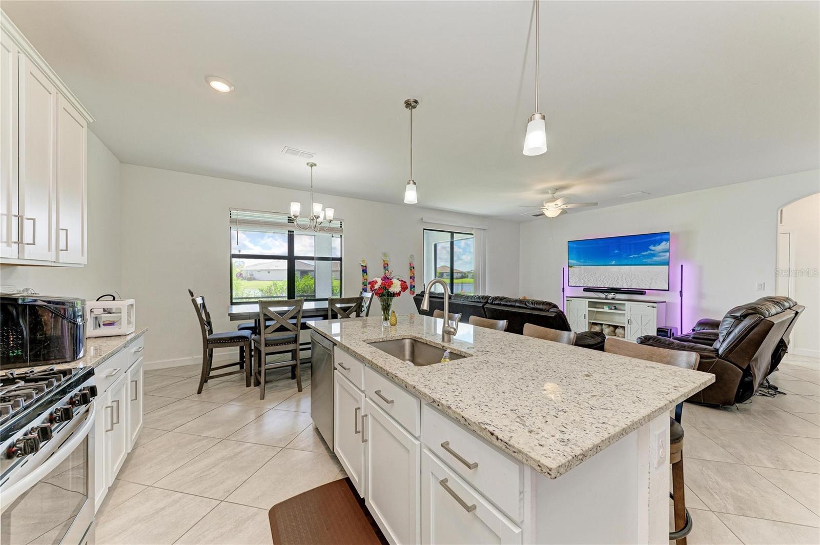5325 CORAL REEF WAY, BRADENTON, FL, 34211