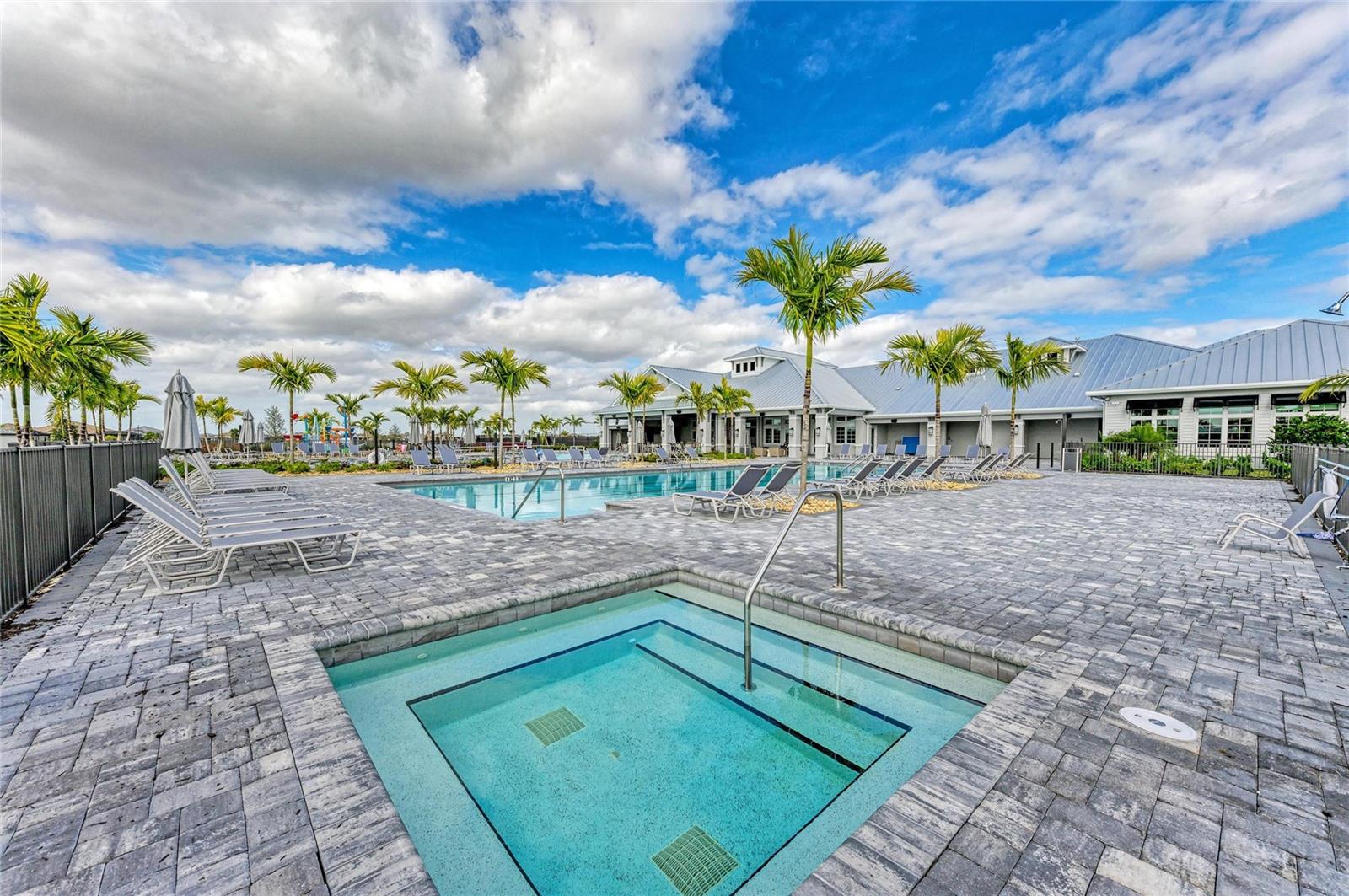 5325 CORAL REEF WAY, BRADENTON, FL, 34211