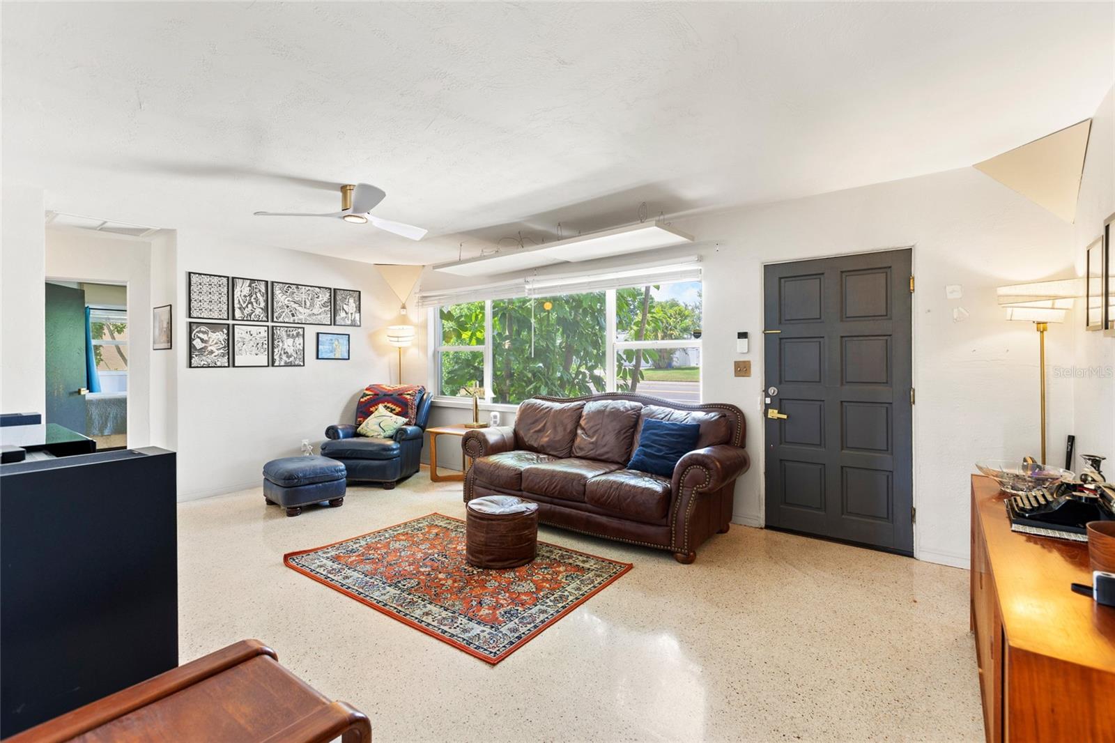1124 40TH AVE NE, ST PETERSBURG, FL, 33703