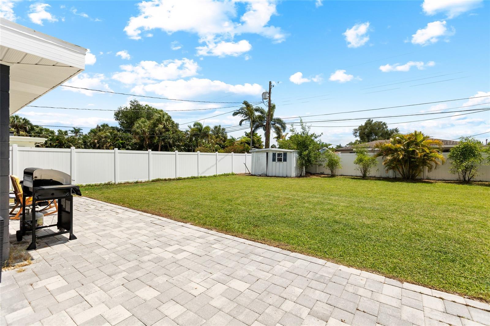 1124 40TH AVE NE, ST PETERSBURG, FL, 33703