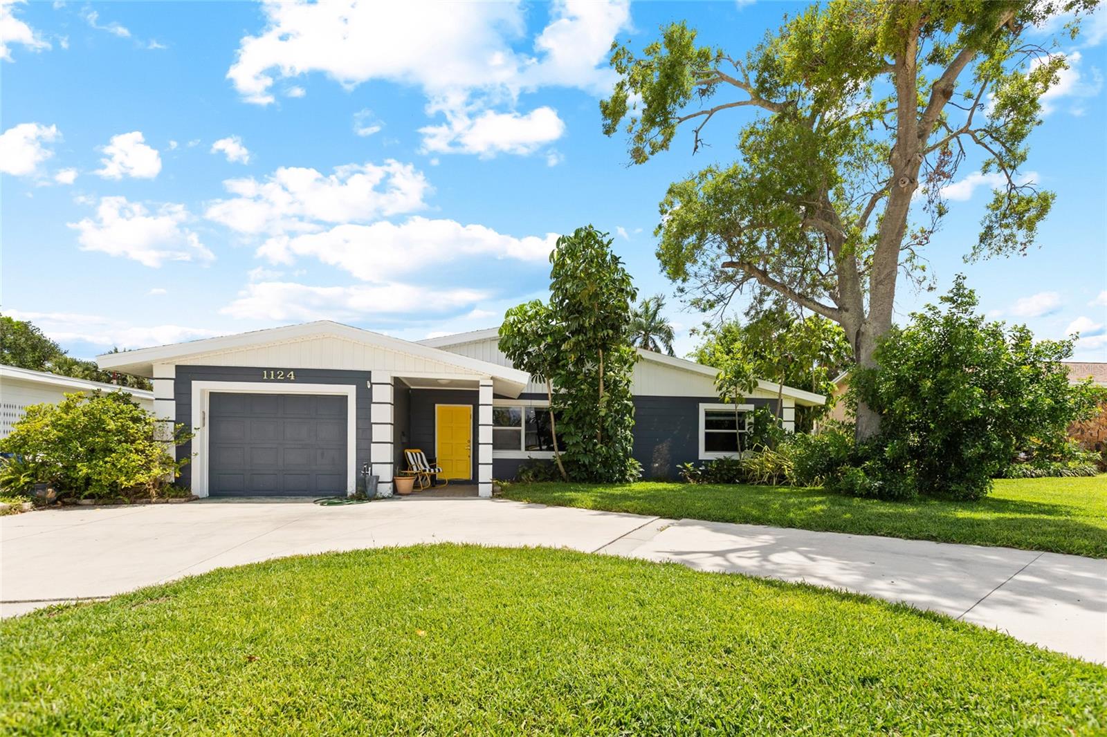 1124 40TH AVE NE, ST PETERSBURG, FL, 33703