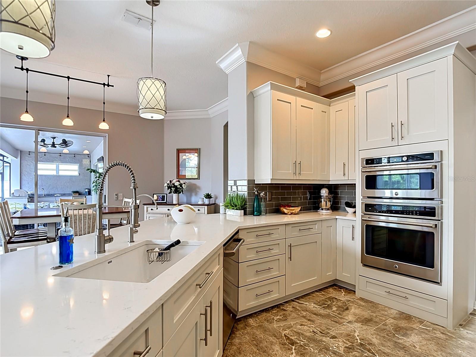 19128 CENTRE ROSE BLVD, LUTZ, FL, 33558