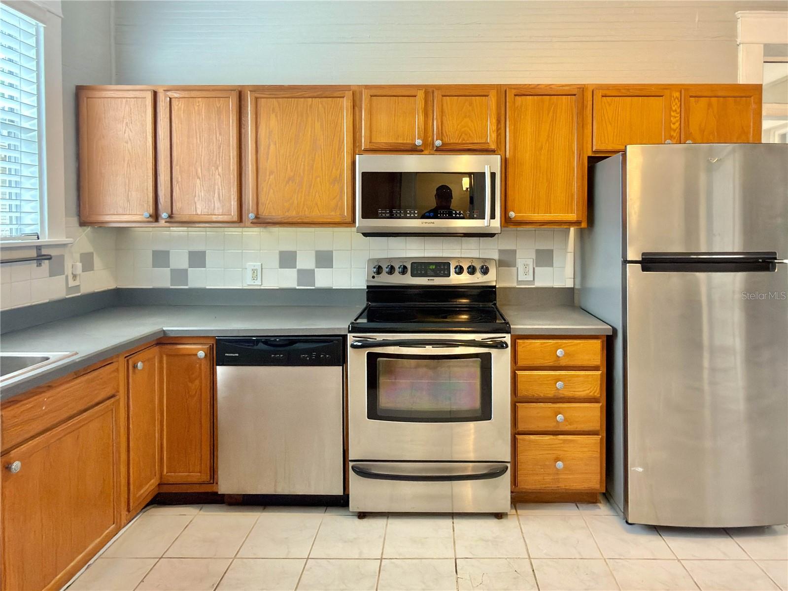 2312 E 10TH AVE, TAMPA, FL, 33605
