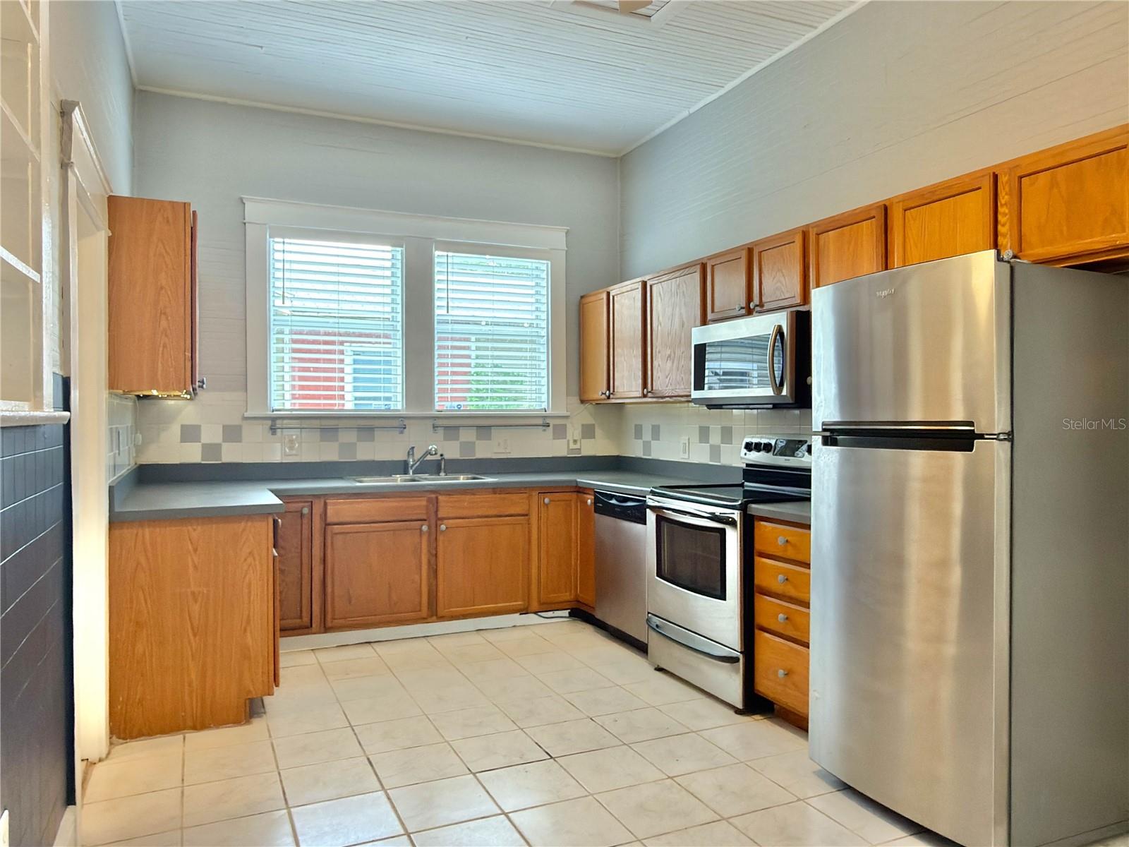 2312 E 10TH AVE, TAMPA, FL, 33605