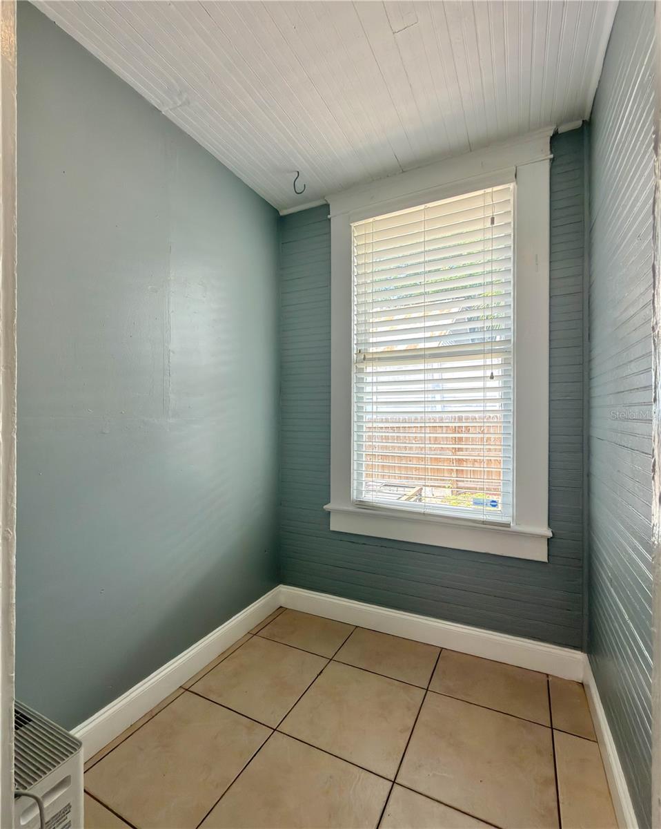 2312 E 10TH AVE, TAMPA, FL, 33605
