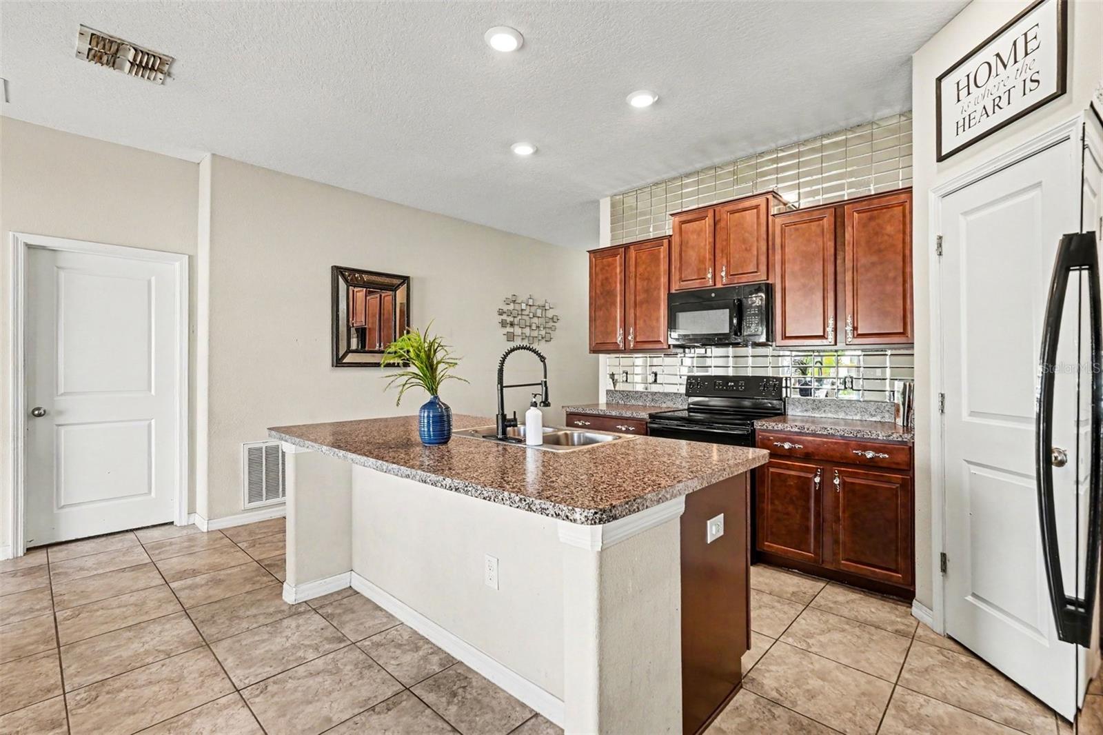 1733 BROAD WINGED HAWK DR, RUSKIN, FL, 33570