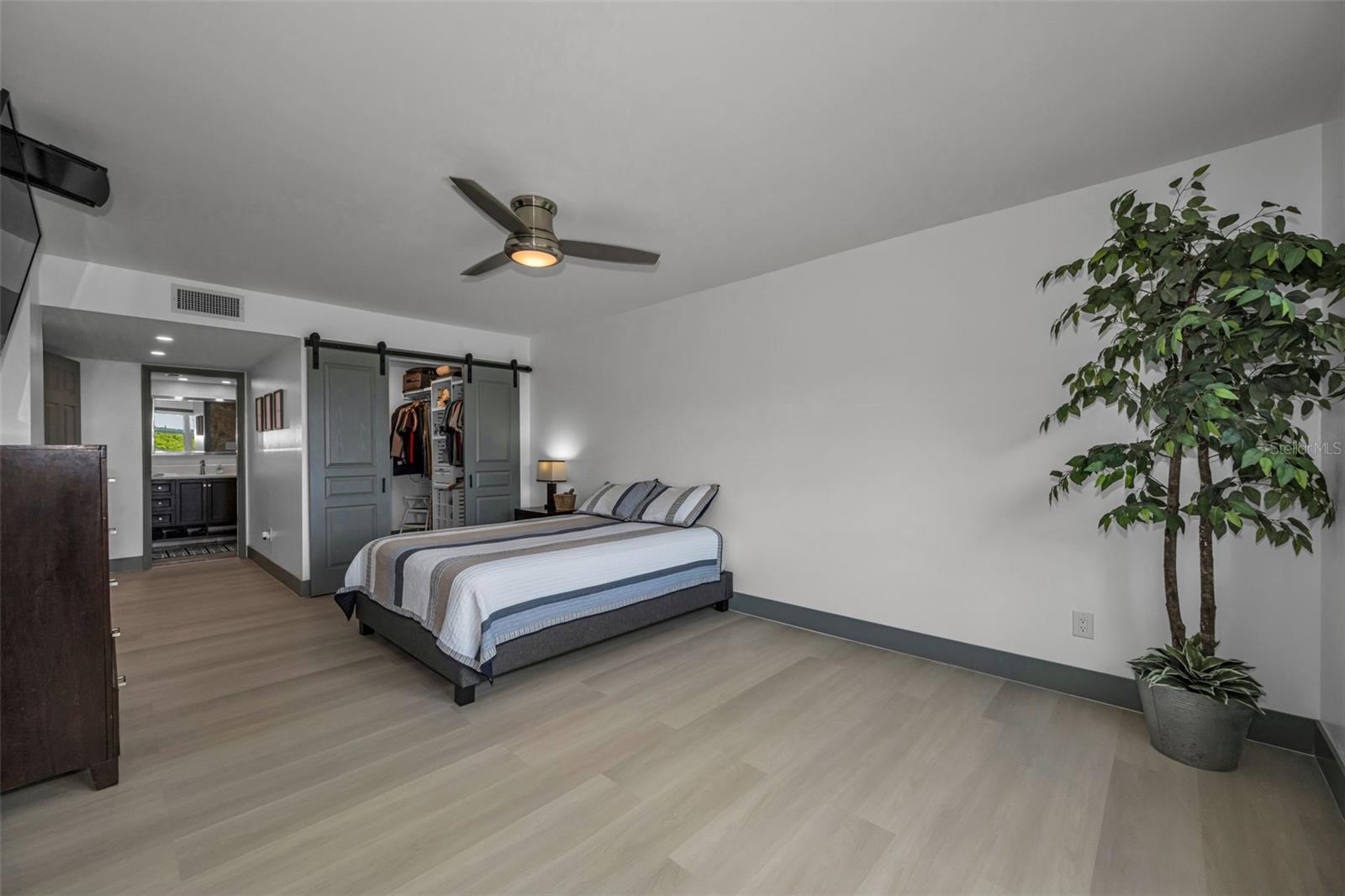 5400 PARK ST. NORTH #303, ST PETERSBURG, FL, 33709
