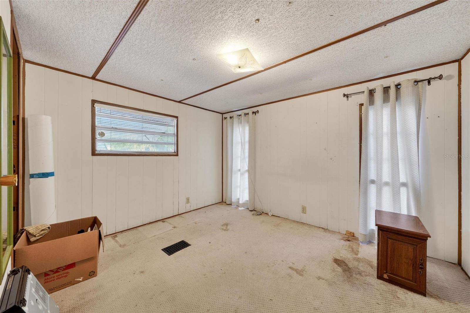 138 INDIAN CREEK RD, OAK HILL, FL, 32759