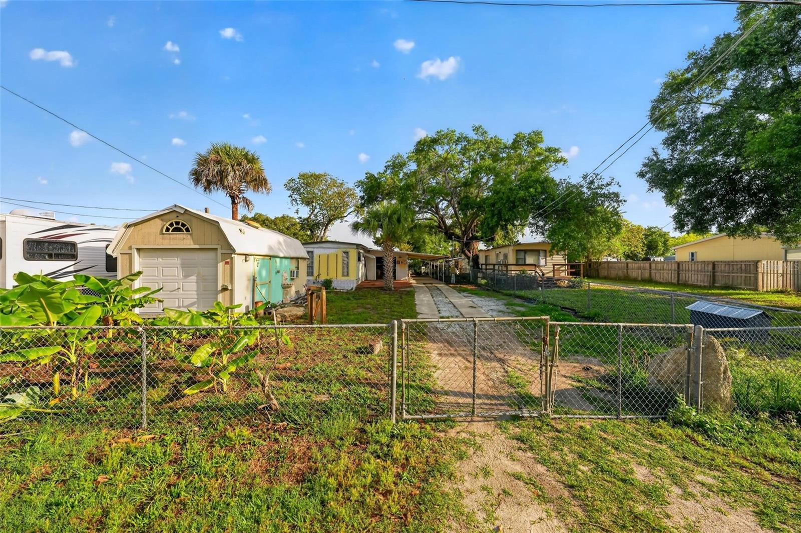138 INDIAN CREEK RD, OAK HILL, FL, 32759