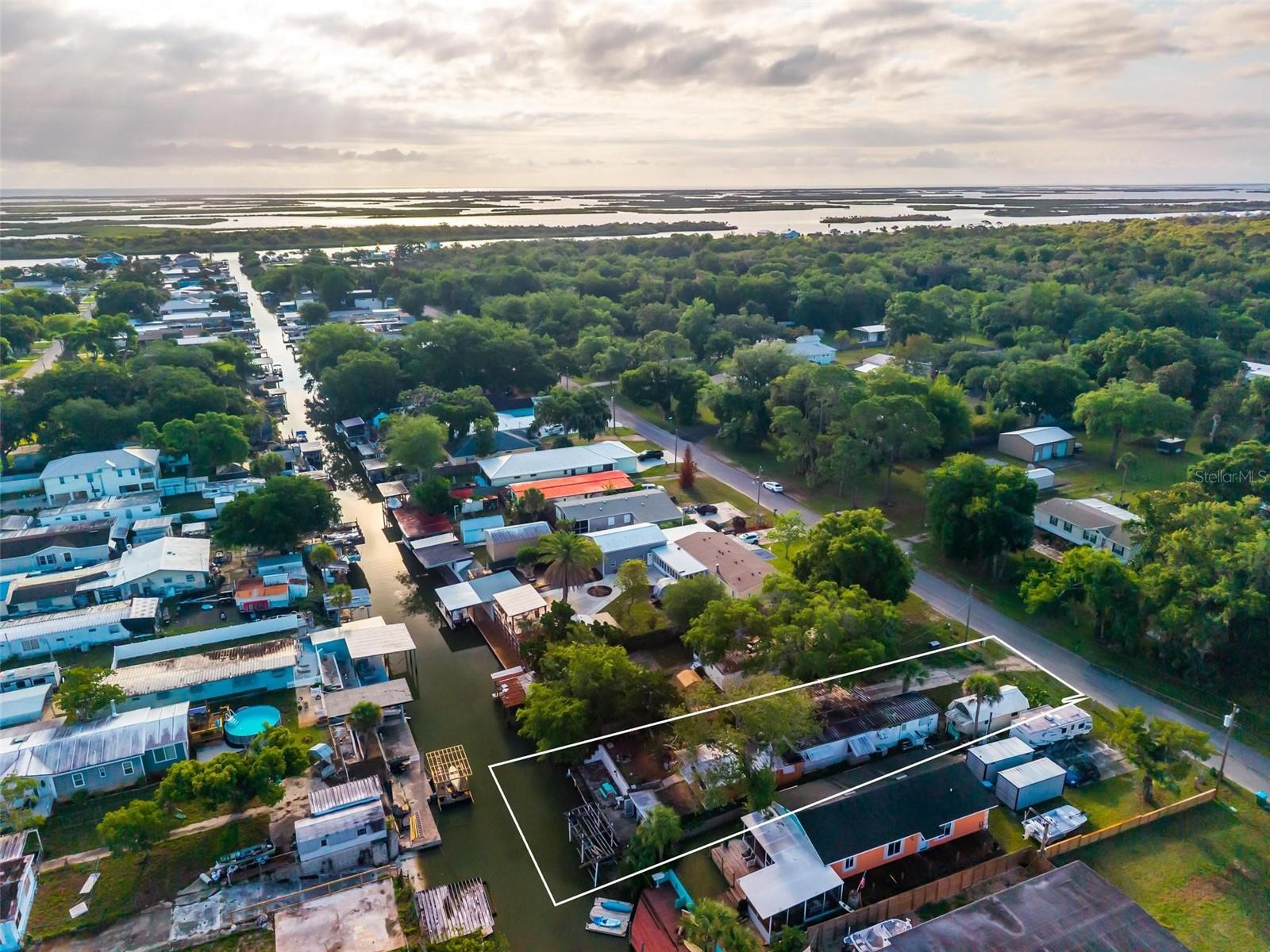 138 INDIAN CREEK RD, OAK HILL, FL, 32759