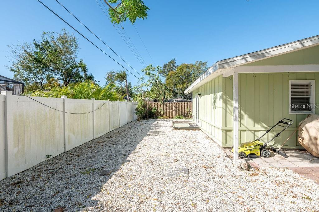 2676 MARTIN ST, SARASOTA, FL, 34237