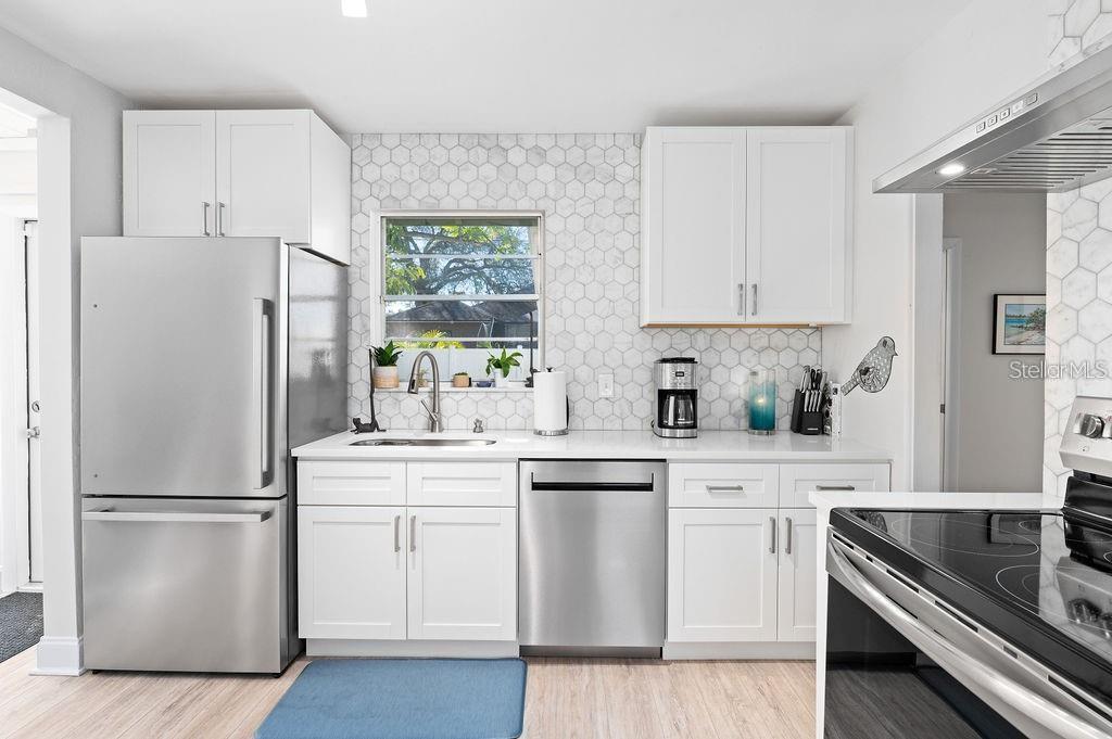 2676 MARTIN ST, SARASOTA, FL, 34237