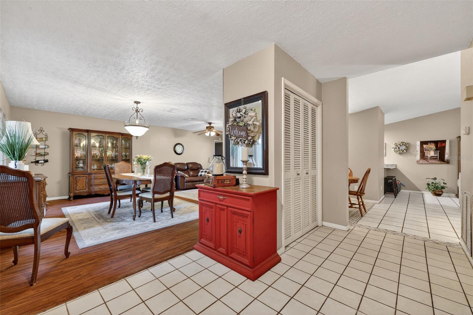 2713 WILLOW OAKS DR, VALRICO, FL, 33594