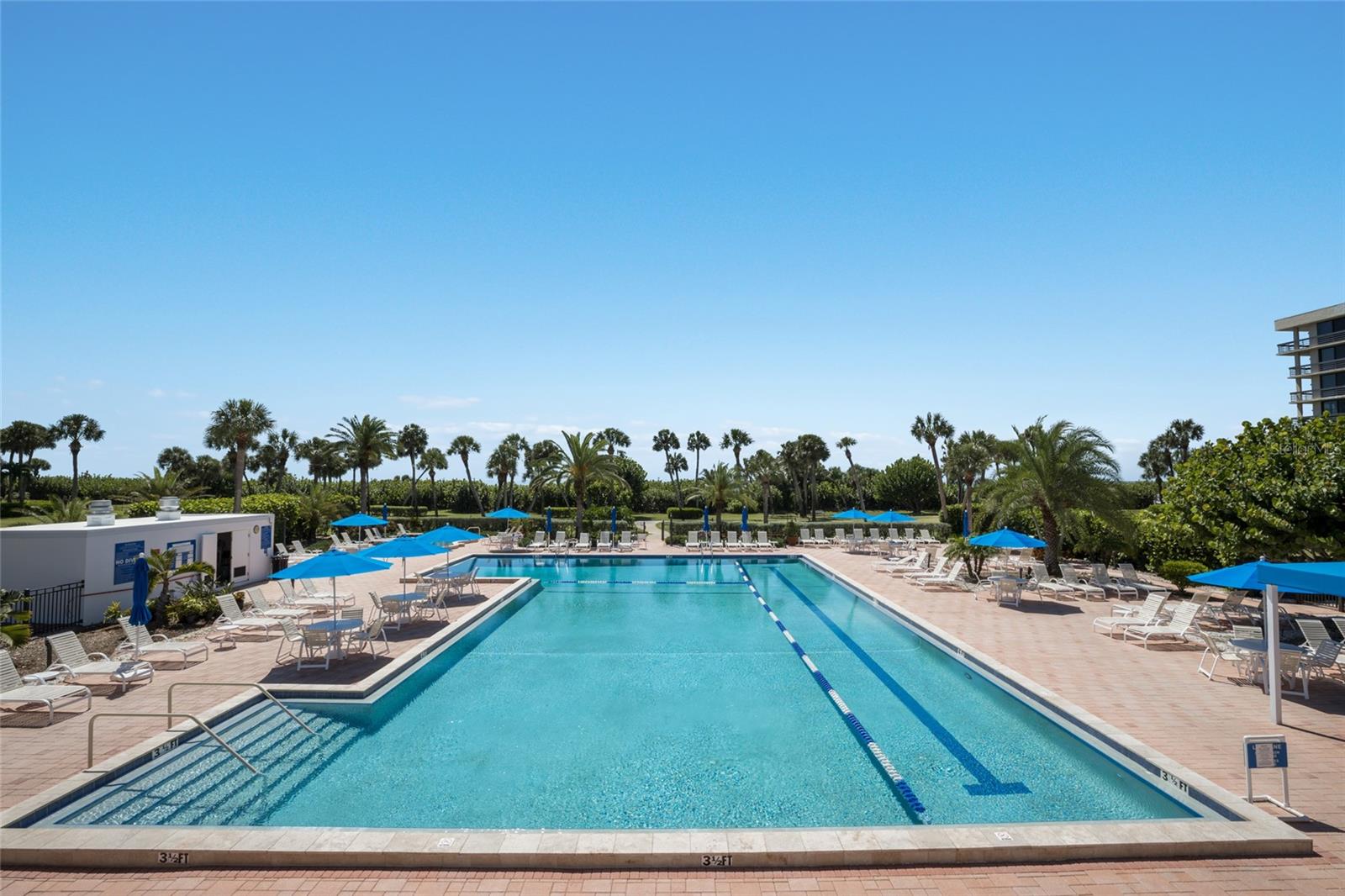1095 GULF OF MEXICO DR #102, LONGBOAT KEY, FL, 34228