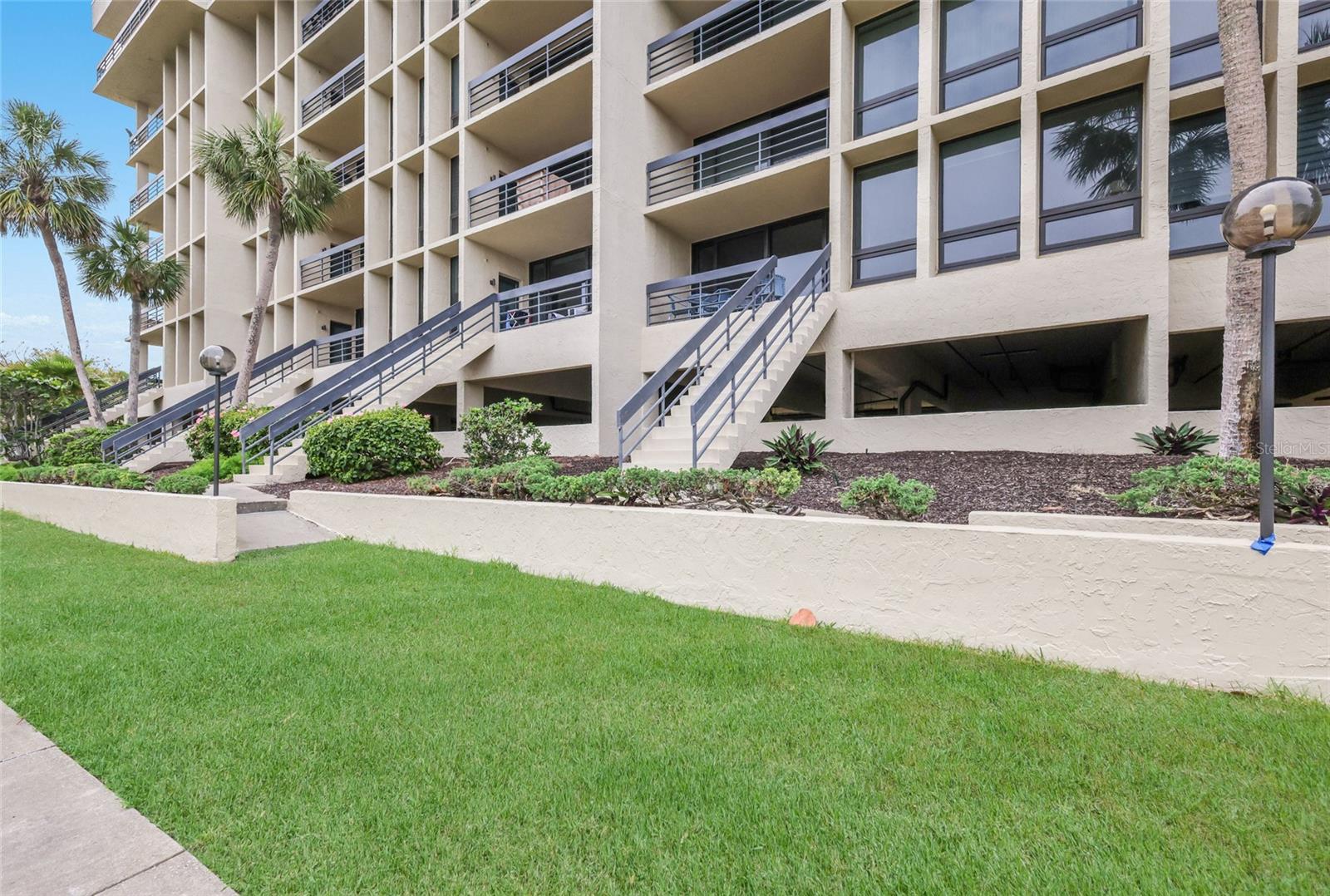 1095 GULF OF MEXICO DR #102, LONGBOAT KEY, FL, 34228