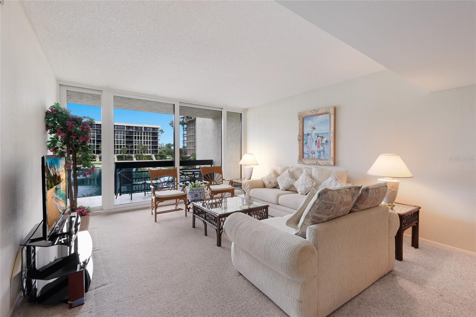 1095 GULF OF MEXICO DR #102, LONGBOAT KEY, FL, 34228