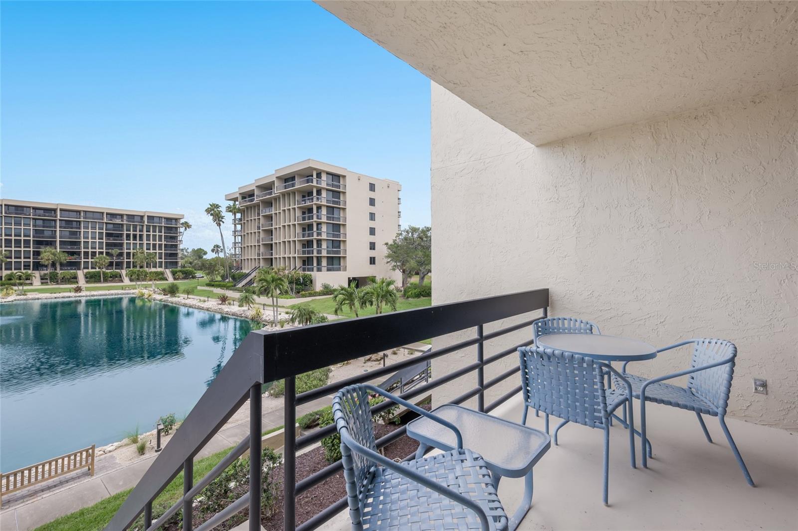 1095 GULF OF MEXICO DR #102, LONGBOAT KEY, FL, 34228