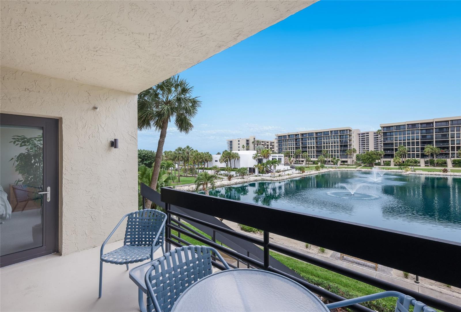 1095 GULF OF MEXICO DR #102, LONGBOAT KEY, FL, 34228