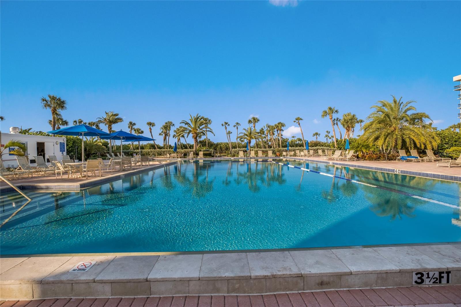 1095 GULF OF MEXICO DR #102, LONGBOAT KEY, FL, 34228