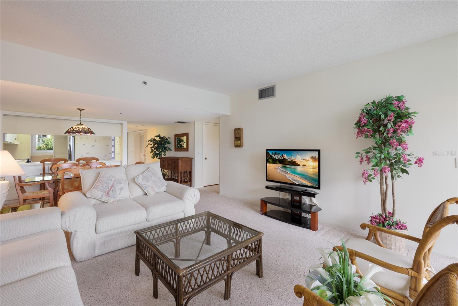 1095 GULF OF MEXICO DR #102, LONGBOAT KEY, FL, 34228